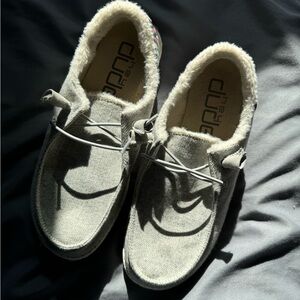 Hey Dude - grey with detail - faux fur lined Wendy - NWOT- size 8